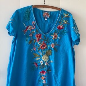 Stunning tropical embroidered Flamingo Johnny Was M OS Blouse